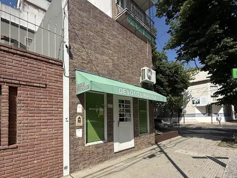 EXCELENTE LOCAL DE 36 M2 A METROS PLAZA ARENALES.