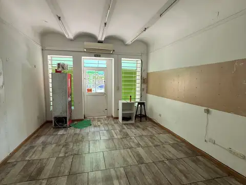 Local en Alquiler Via Púb.