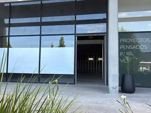 Local  en Alquiler en Vohe, Pilar, G.B.A. Zona Norte