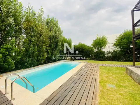 Excelente casa de 6 Dormitorios en El Chorro Manantiales en venta