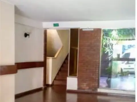 Laprida 1800, Piso 1