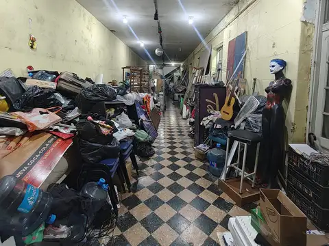 Casa 8 ambientes con 5 baños