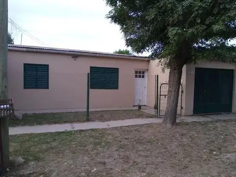 La Victoria e/ 11 y 12