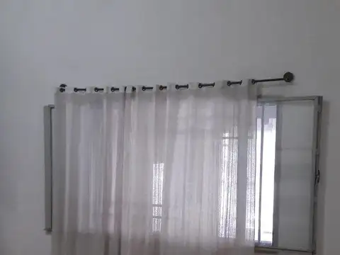 Casa 5 ambientes con 1 baño