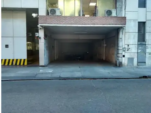 SEGURIDAD 24 HS. GRAN UBICACION.  ENFRENTE PLAZA CIVICA. IMP. INCLUIDOS.