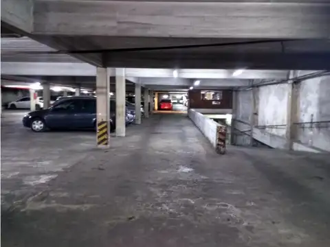 SEGURIDAD 24 HS. GRAN UBICACION.  ENFRENTE PLAZA CIVICA. IMP. INCLUIDOS.