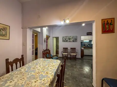 Venta casa de pasillo pb  2 plantas barrio Echesortu, Rosario