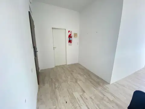 Oficina en Venta con cochera incluida - Delta Center, Rincón de Milberg
