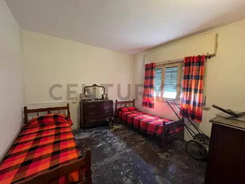 Calle montevideo entre 720 y 721 , Piso 0