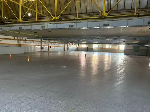 Galpon en Alquiler en Chacarita, USD 120.000