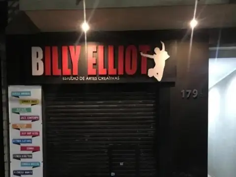 Plaza Irigoyen e/ Diag. 75 y Av. 60 - LOCAL