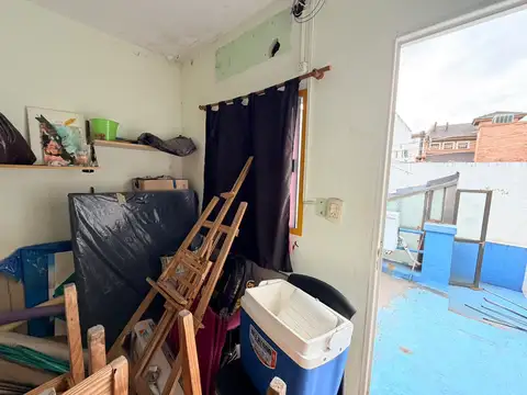 PH de 3 ambientes con patio cubierto, terraza y escritorio – Para actualizar