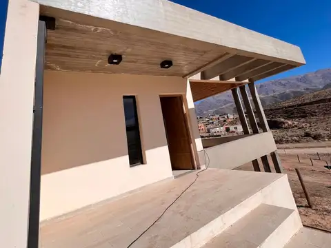 Casa 4 ambientes con 1 baño