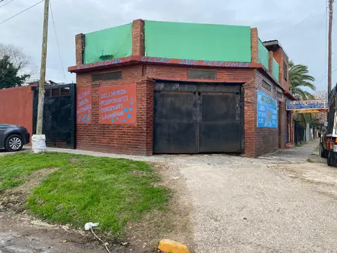 Casa 4 ambientes con 1 baño