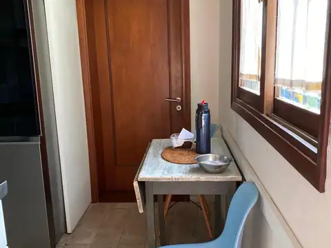 Departamento 6 ambientes con 2 baños