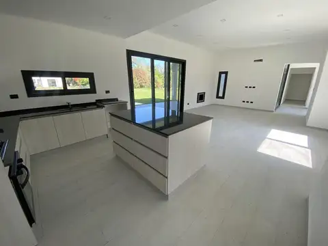 Venta casa 4 amb a estrenar Santa Irene Comarcas Lujan