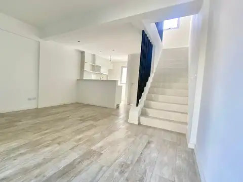 Depto Tipo Casa en Venta en Lomas de Nuñez, USD 260.000