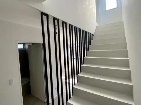 Venta - 4 Ambientes - L.De Nuñez