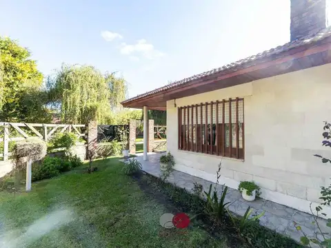 Chalet 3 ambientes - zona Caisamar