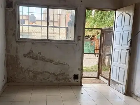 Departamento en Alquiler en Rafael Castillo, $ 400.000