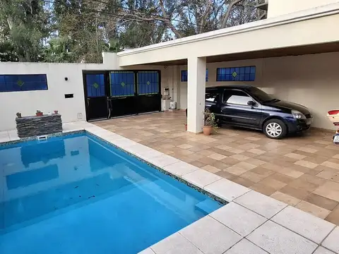 Casa en Granadero Baigorria