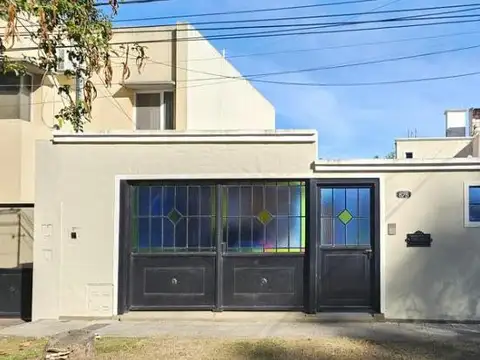 Casa en Venta en Granadero Baigorria, USD 140.000