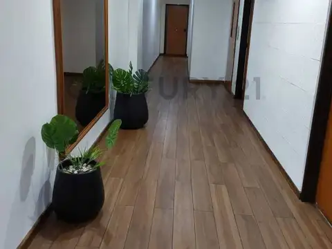 Lascano 5000, Piso PB