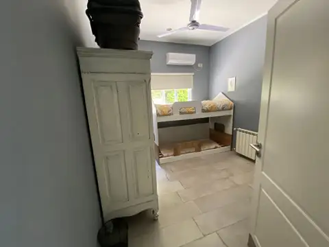 Casa 6 ambientes con 3 baños
