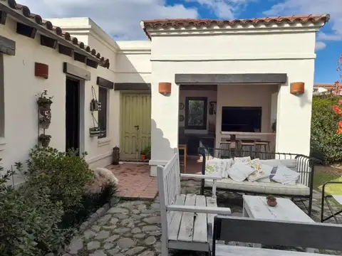 Exc Casa Vta 3 Dor Pil/jard La Aguada San Lorenzo Chico