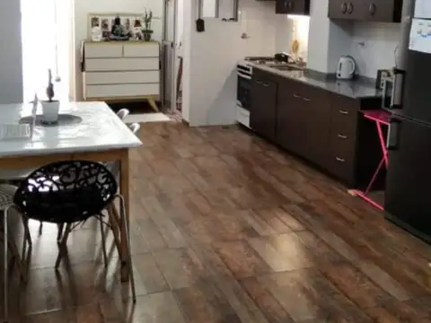 Casa 18 ambientes con 6 baños