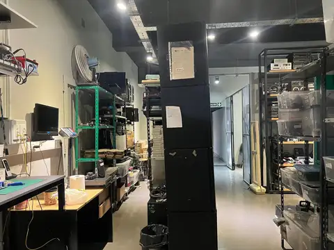 Local en Venta 64 años