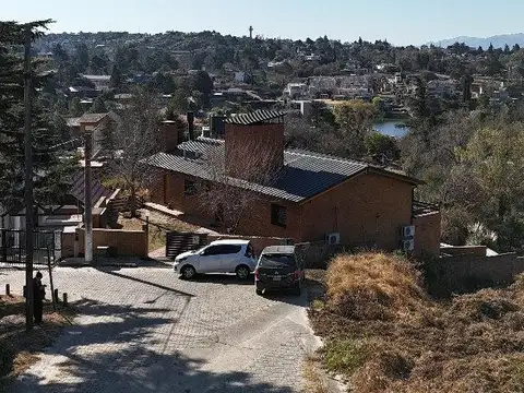 Casa 7 ambientes con 3 baños