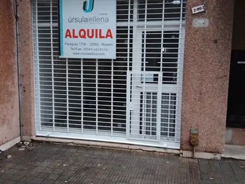 Local comercial en planta baja con vidriera