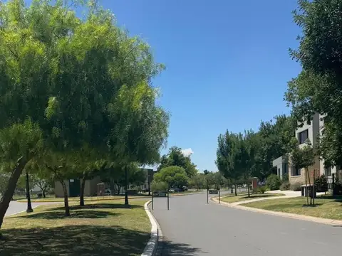 Mariano Acosta 3098, Santo Tomas, Pilar, Bs.As. G.B.A. Norte 00 100