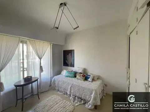 Casa en venta de 5 dormitorios c/ cochera en El Palomar