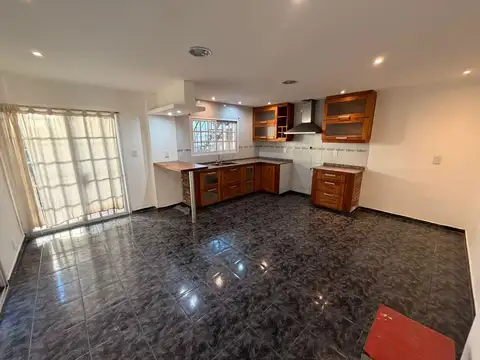 Alquiler de casa en José León Suárez