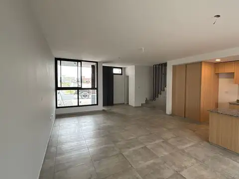 Depto Tipo Casa en Venta de 4 ambientes