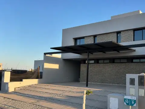 VENTA COMODO DUPLEX 3 DORM SOLARES DE MANANTIALES