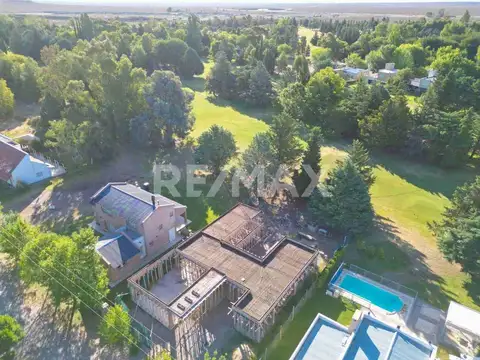 VENTA TERRENO CON AVANCE DE OBRA ARROYITO