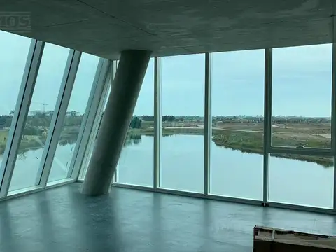 Oficina en Alquiler con 8 cocheras