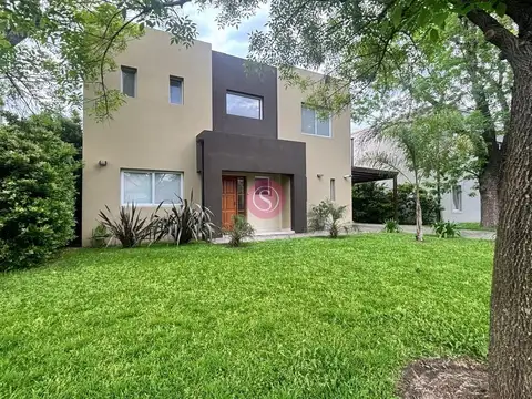 Casa  en Venta en Santa Guadalupe, Pilar del Este, Pilar