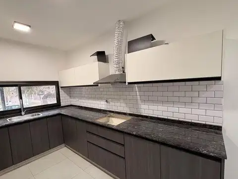 Casa 3 ambientes con 2 baños