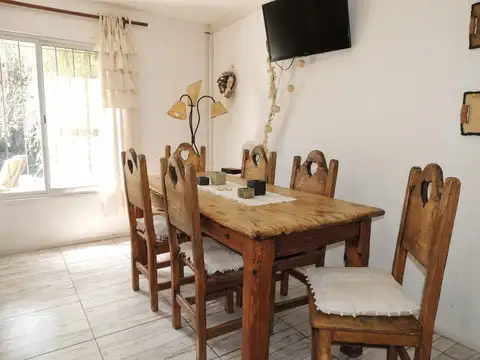 Casa 4 ambientes con 1 baño
