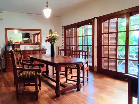 Casa en Venta con 1 cochera