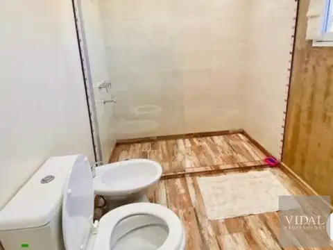 Casa en Alquiler con 2 cocheras
