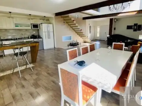 Casa en Alquiler de 3 dormitorios