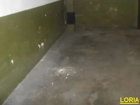 COCHERA VENTA - EXCELENTE UBICACION.-