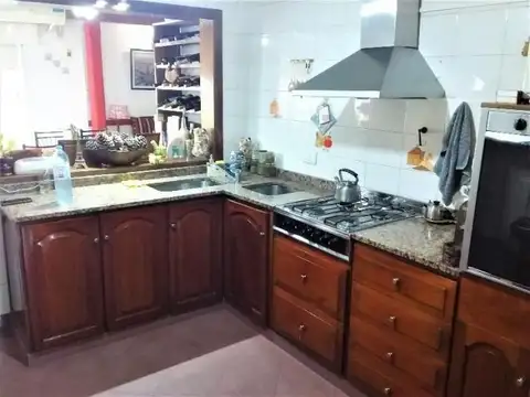 Depto Tipo Casa en Venta en Villa Luzuriaga, USD 139.900