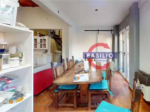 VENTA CASA EN LOTE PROPIO DE 2 PLANTAS CON JARDÍN, PISCINA, QUINCHO Y TERRAZA EN CARAPACHAY