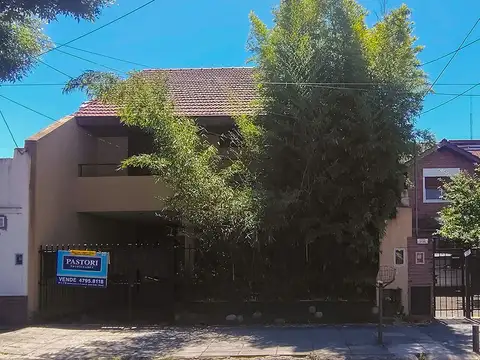 VENTA DE CASA 5 AMB EN MUNRO